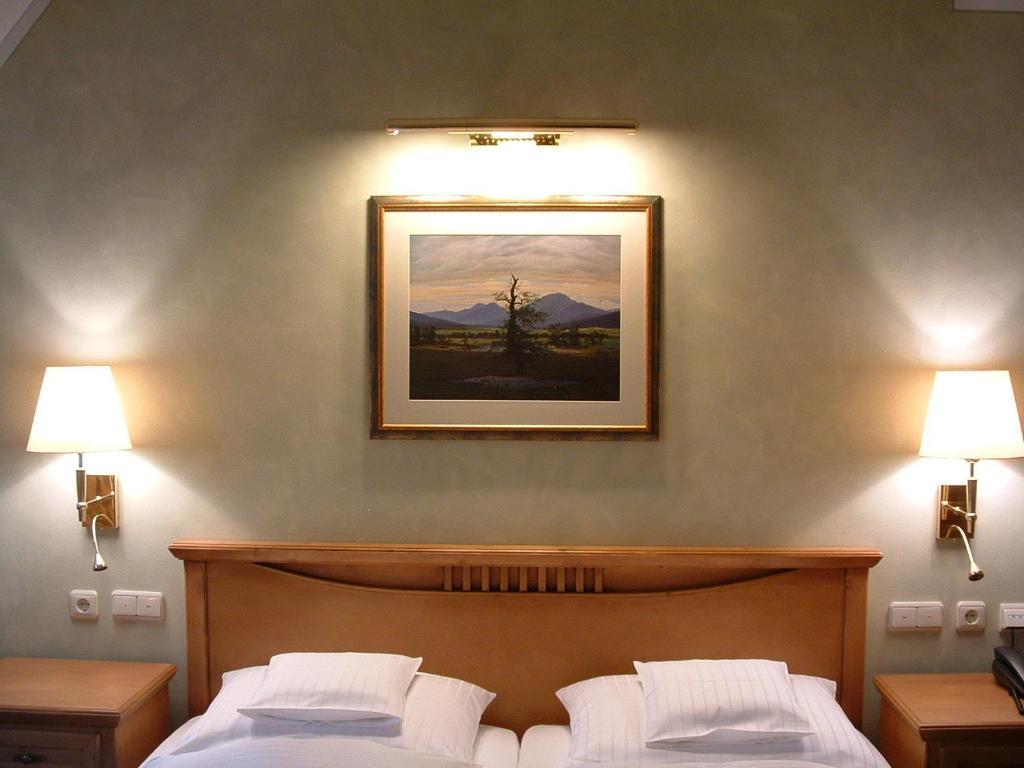 Altstadthotel Braeuwirt Weiden in der Oberpfalz Pokoj fotografie